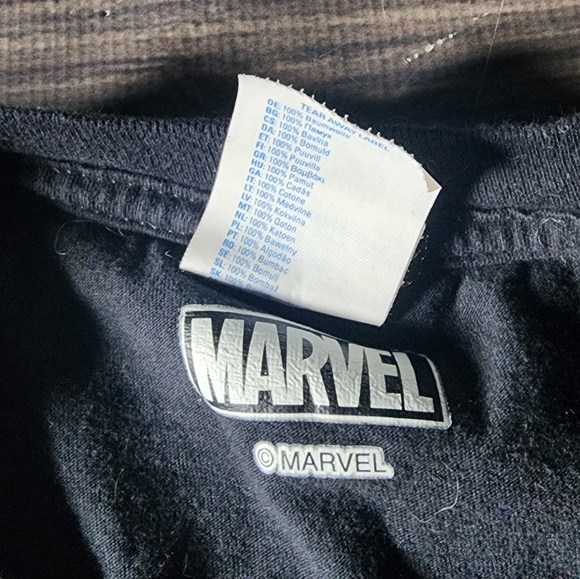 Marvel XL Black Tee Shirt - Picture 2 of 6